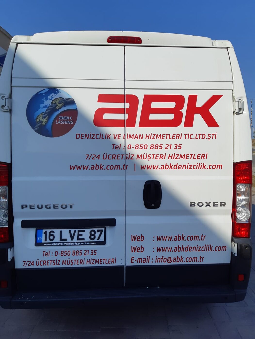 Araç giydirme uygulaması - Koca Reklam