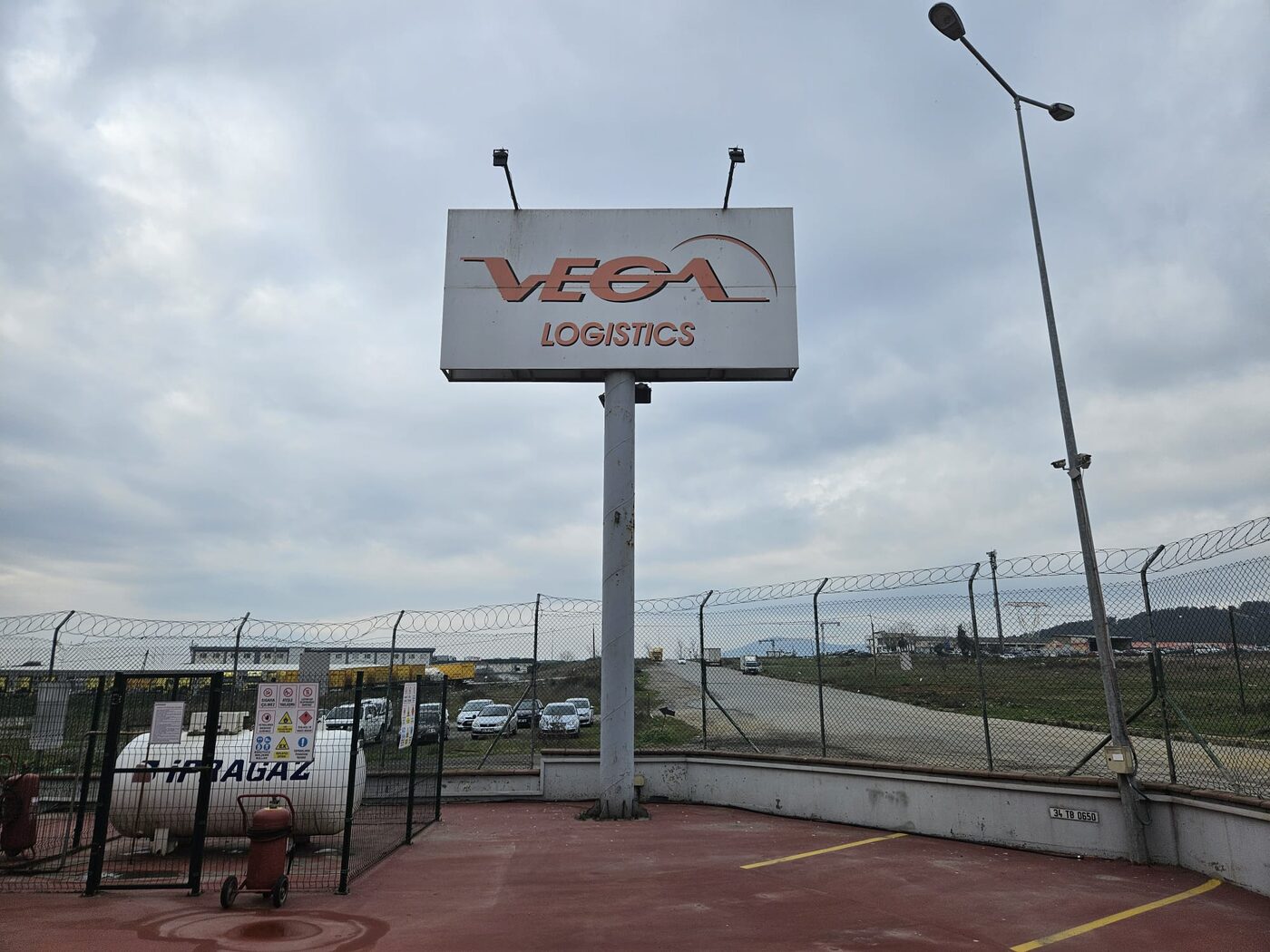 Totem ve yönlendirme tabelası - Koca Reklam